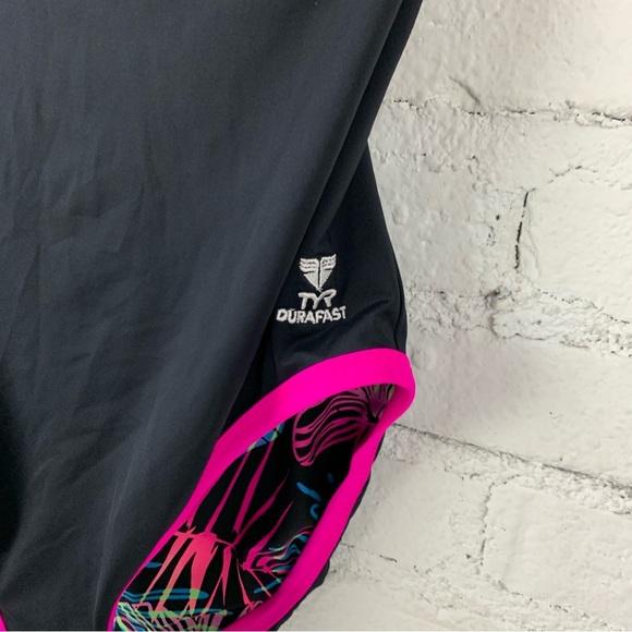 TYR Reversible Safari CrossFit Black Pink Fern Floral One Piece Swimsuit - Picture 4 of 7